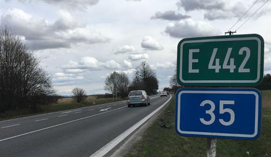 Oprava silnice u obce Klenice komplikuje cestování mezi Hradcem a Jičínem