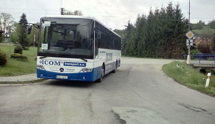 Mezi Bílou Třemešnou a Semily nebudou jezdit od 7. září vlaky. Na měsíc je nahradí autobusy