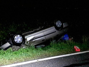 FOTO: Spadené stromy, nehody i bahno v domech. Olomoucký kraj zasáhly silné bouřky