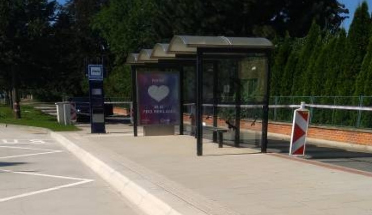 Opravená zastávka Domov seniorů