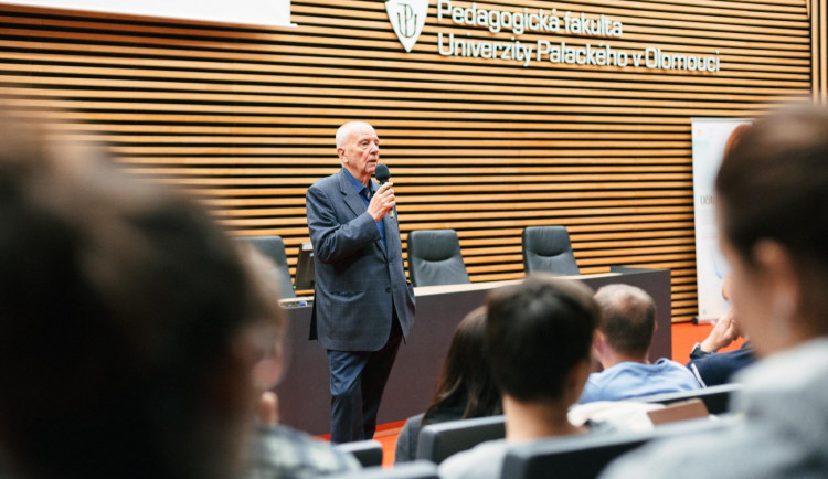 Stres? O něm bude v Olomouci přednášet Koukolík a výtěžek půjde na dobrou věc