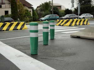 FOTO: Obyvatelé Droždína se dočkali úpravy přechodu na rušné křižovatce. Kraj čeká na povolení k výstavbě kruhového objezdu