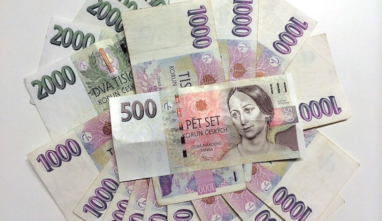 Historický propad od vzniku ČR. Ekonomika ve 2. čtvrtletí klesla o několik procent