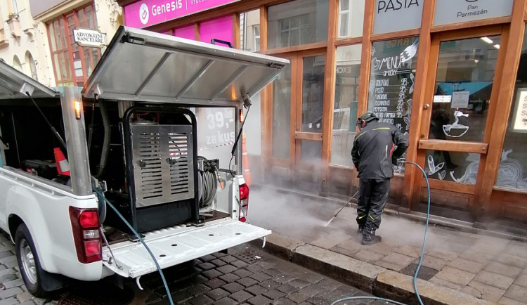 Vysokotlaký parní čistič koupily Technické služby města Olomouce letos na jaře.