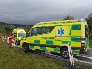 AKTUÁLNĚ: Dálnici D1 u Lipníku nad Bečvou zablokovala vážná nehoda čtyř aut, sedm osob zraněno