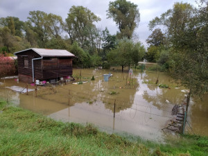 V Olomouckém kraji stále platí dva druhé povodňové stupně. Morava stoupá už jen mírně