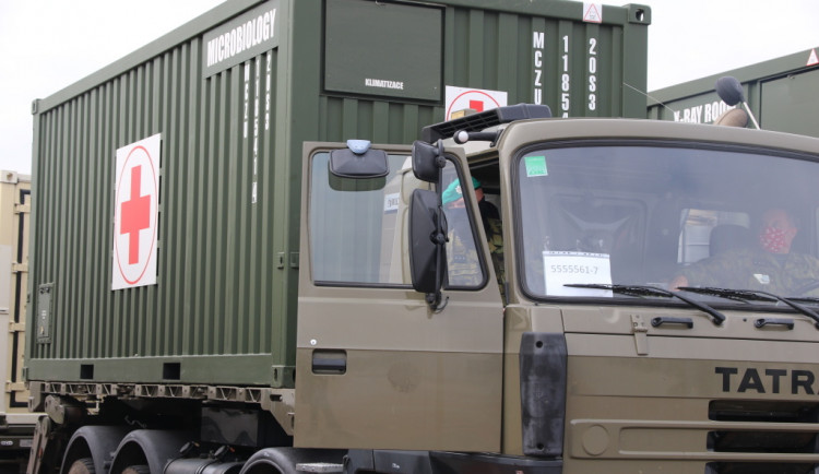 Vojenská zdravotní technika z Hradce Králové. Ilustrační foto.