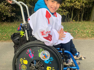 VIDEO: Hokejista Olesz zpíval v charitativní písničce! Nedávno navíc přispěl na vozík Bedříškovi