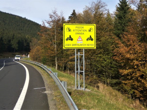 FOTO: Na Červenohorském sedle se objevily nové značky s kostlivci