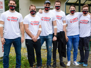 Olomoučtí hokejisté kápli božskou červenou. Své fanoušky vyzývají k darování krve