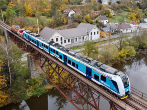 ČD podepsaly smlouvu na modernizaci regionálních vlaků Olomouckého kraje. První budou hotové do roka