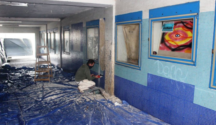 Podchod během listopadu projde obnovou.