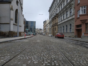Rekonstrukce ulice 8. května se chýlí ke konci. Tramvaje po ní začnou jezdit během pár týdnů