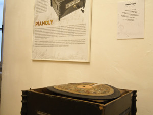 Muzeum v Šumperku vystavuje orchestrion, který byl po padesáti letech znovu přiveden k životu