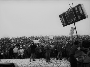 VIDEO A FOTO: Sametová revoluce v Olomouci aneb plné náměstí, papírové krabice a Havel