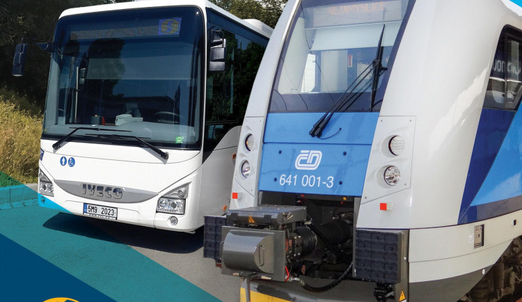 S celosíťovými jízdenkami IDSOK bude možné cestovat po celém kraji. Nově jsou také v aplikaci