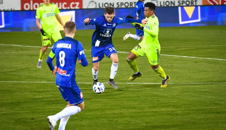 Sigma Olomouc porazila Karvinou 3:0 a bodovala v šestém kole v řadě