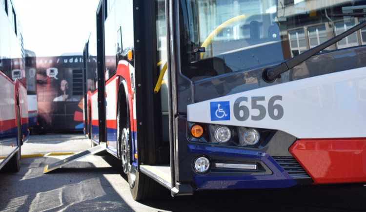 Do konce měsíce se v celém kraji opět obnoví veškeré autobusové linky hromadné  dopravy