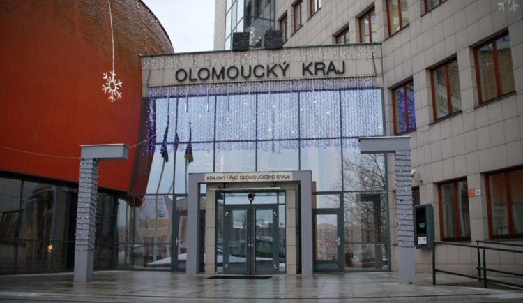 Olomoucký kraj vypověděl marketingovou smlouvu s agenturou TK Plus podnikatele Černoška