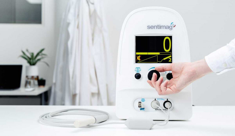 Náchodská nemocnice má nový přístroj pro léčbu rakoviny prsu, ten přináší výhody pro nemocné i pro lékaře