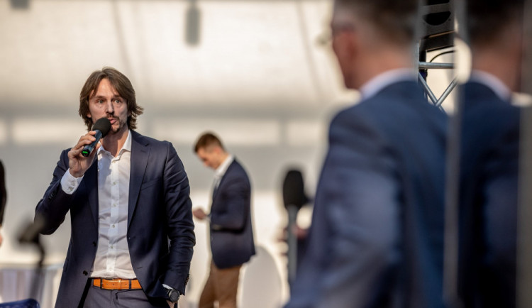 size4-1609523188609-139-komentar-2020-byl-jsem-spatnym-rokem