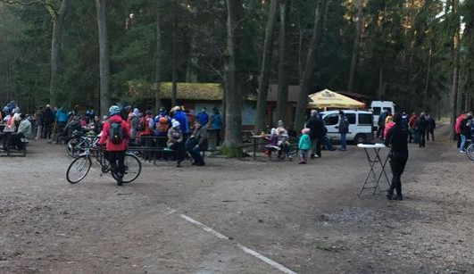 Anonym nahlásil tajnou silvestrovskou oslavu v hradeckých lesích, policie případ odložila