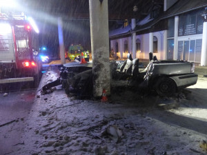 Tragická nehoda u Zlatých Hor na Jesenicku, dva mrtví