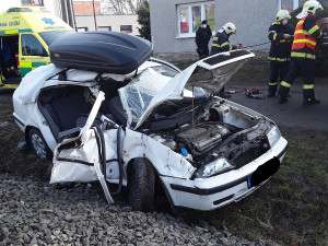 Při srážce vlaku a auta se na Prostějovsku zranili čtyři lidé