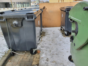 Olomouc testuje nové kontejnery na odpad, snadněji se zavírají