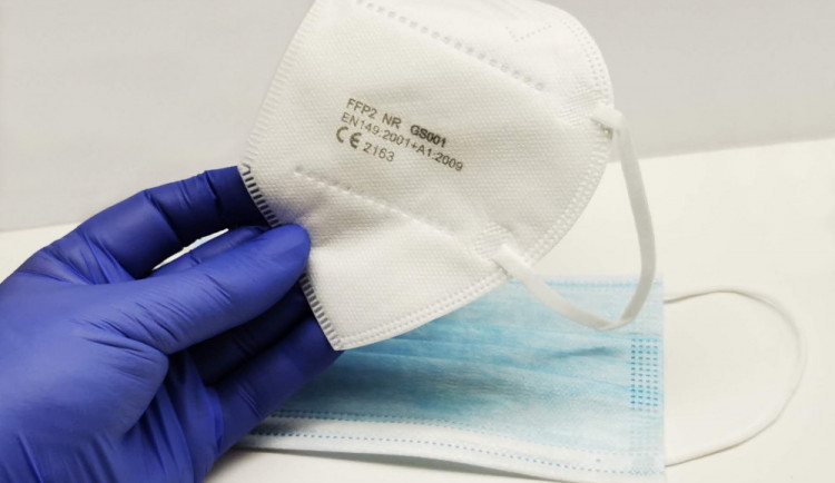 size3-16122179366907-2-po-dnesnim-zasahu-vlady-by-mely-v-cesku-zlevnit-respiratory-tridy-ffp2