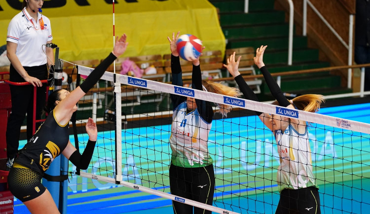 size3-16162708178115-60-zenska-volejbalova-extraliga-konci-tymy-maji-prilis-mnoho-nakazenych-hracek