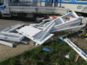 V Grygově se na přejezdu srazilo auto s vlakem. Zraněný nebyl nikdo