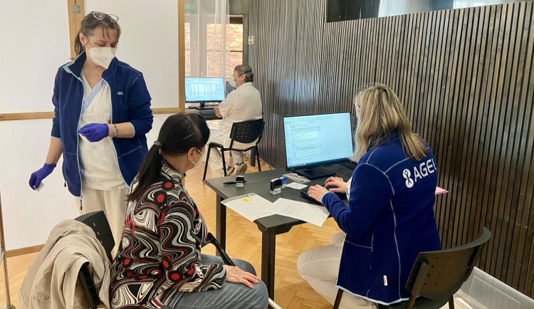 Očkovací centrum v Klubu Teplo Přerov02.jpg