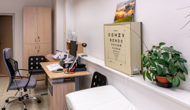 Pilotní projekt ordinace psychiatra pro lidi v nouzi se ocitl v ohrožení