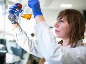 Olomoučtí vědci vyvinuli tablety, které umí vyčistit kontaminovanou vodu