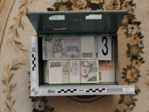 Celníci odhalili daňový podvod skupiny cizinců za více než 25 mil. Kč