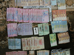 Celníci odhalili daňový podvod skupiny cizinců za více než 25 mil. Kč