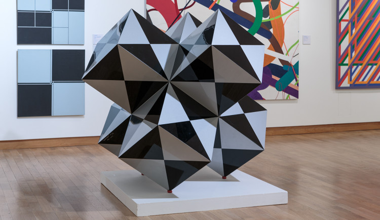 Muzeum umění zakoupilo do svých sbírek Vasarelyho plastiku Diamant