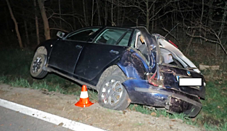 Opilý a bez řidičáku. Cizince bourajícího na Táborsku čeká soud