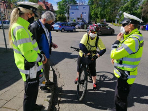 Cyklista bez přilby je devatenáctkrát blíž smrti. Policisté preventivně zastavovali cyklisty