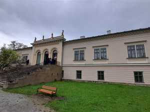 Zámek v Čechách pod Kosířem se otevřel návštěvníkům dnes, nabízí i novinky