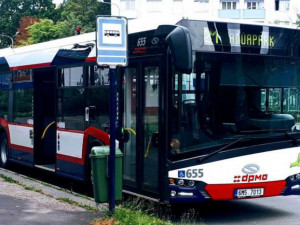Olomoucký dopravní podnik od zítřka obnoví provoz posilových autobusů