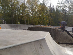 Jeseník má nový skatepark. Kombinuje streetový park s moderní BMX dráhou
