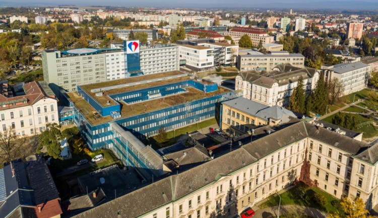 Fakultní nemocnice Olomouc navzdory pandemii loni zvýšila zisk i výnosy