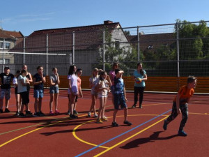Vrahovice otevřely moderní sportovní hřiště. Přišlo na téměř tři miliony korun