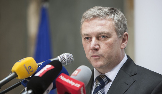 Exministr Prachař definitivně odchází z politiky. Složil mandát zastupitele