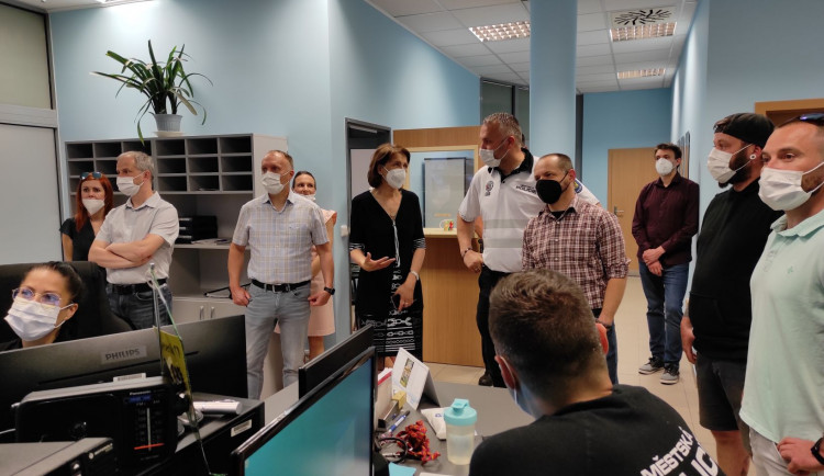 Strážníci v Jeseníku mají novou služebnu. Je v centru a bezbariérová