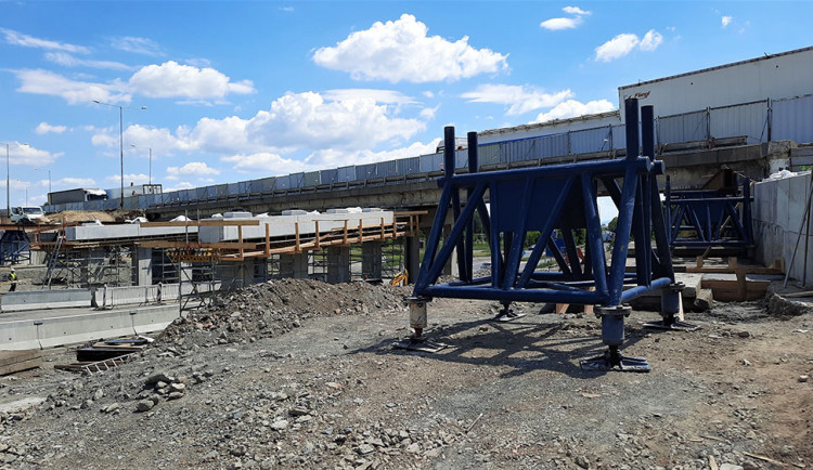 Dálniční most v Prostějově prochází přestavbou