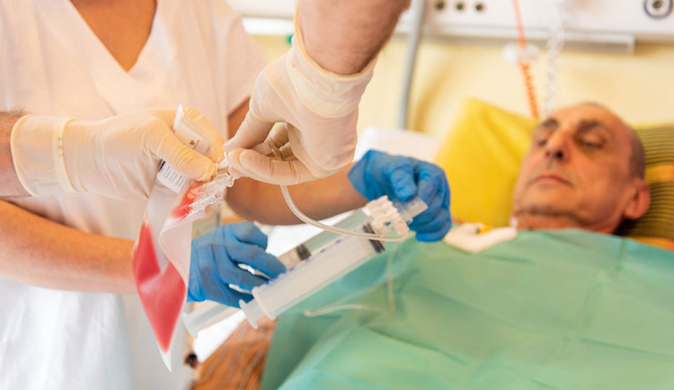 Transplantace kostní dřeně může být jedinou možností pro pacienty se závažnou poruchou krvetvorby