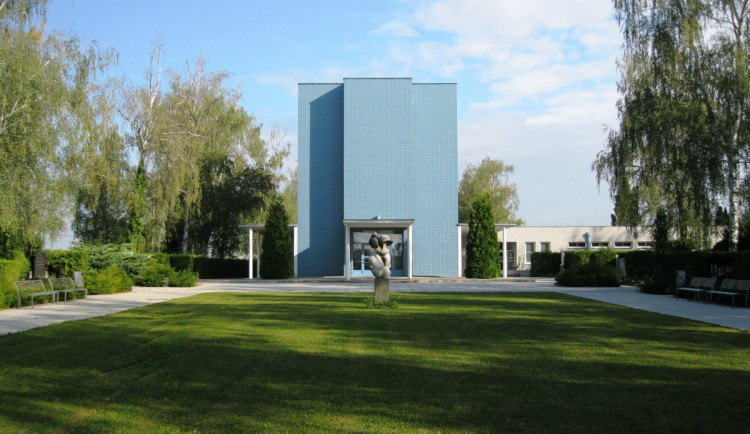 Pozůstalými otřáslo chování personálu olomouckého krematoria. Podali stížnost